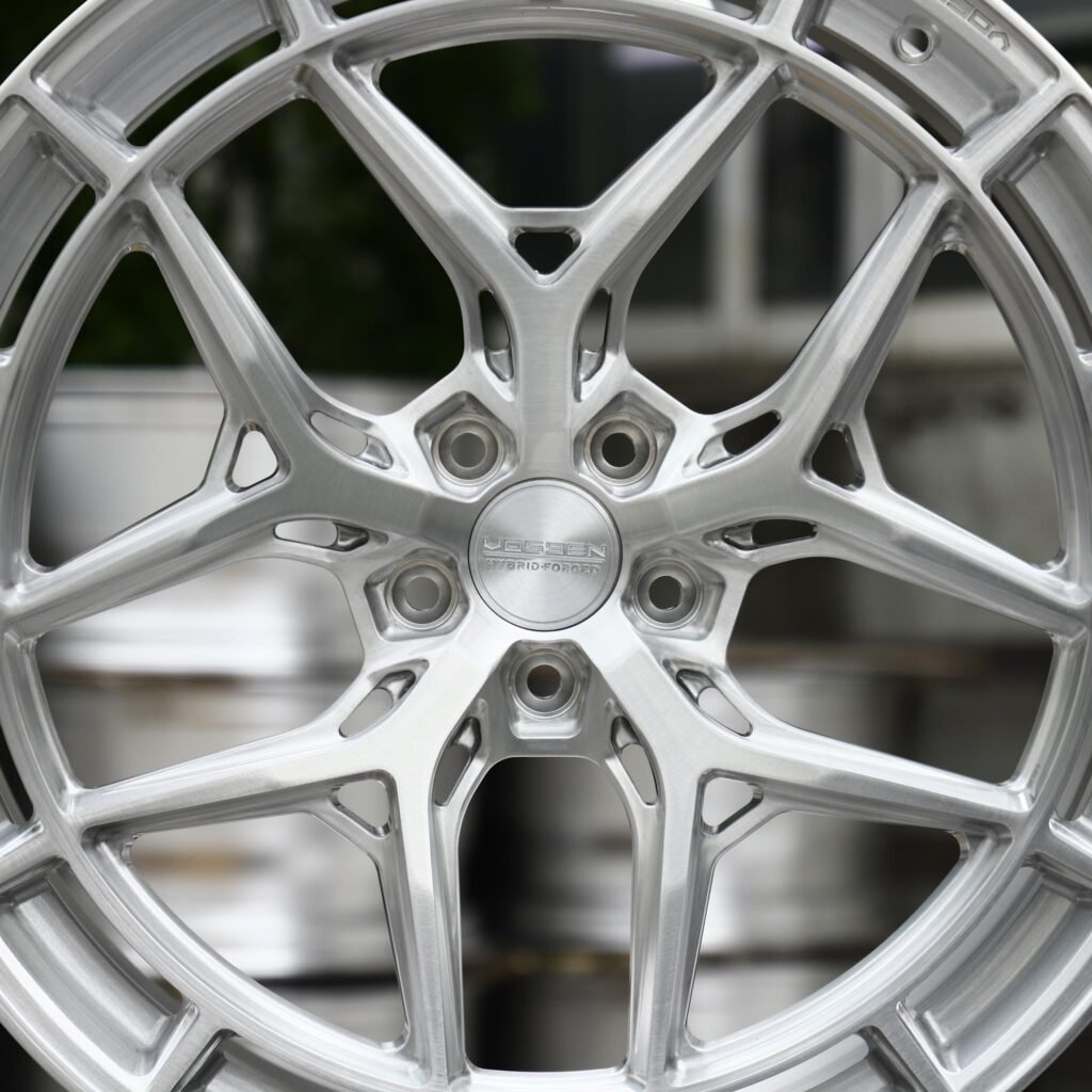 Audi A4 B9 wheels – Brushed Silver Split Y-Spoke Double Ring (Vossen-Style), lip and barrel detail