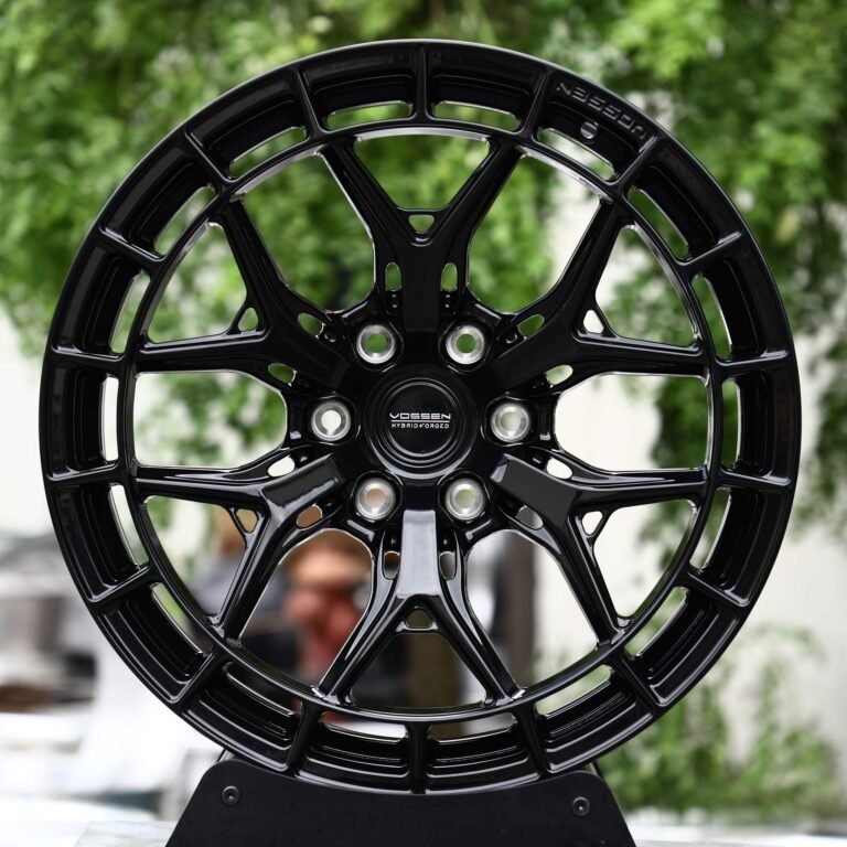 Jeep Wrangler wheels – Gloss Black Multi-Spoke (Vossen-Style), front view