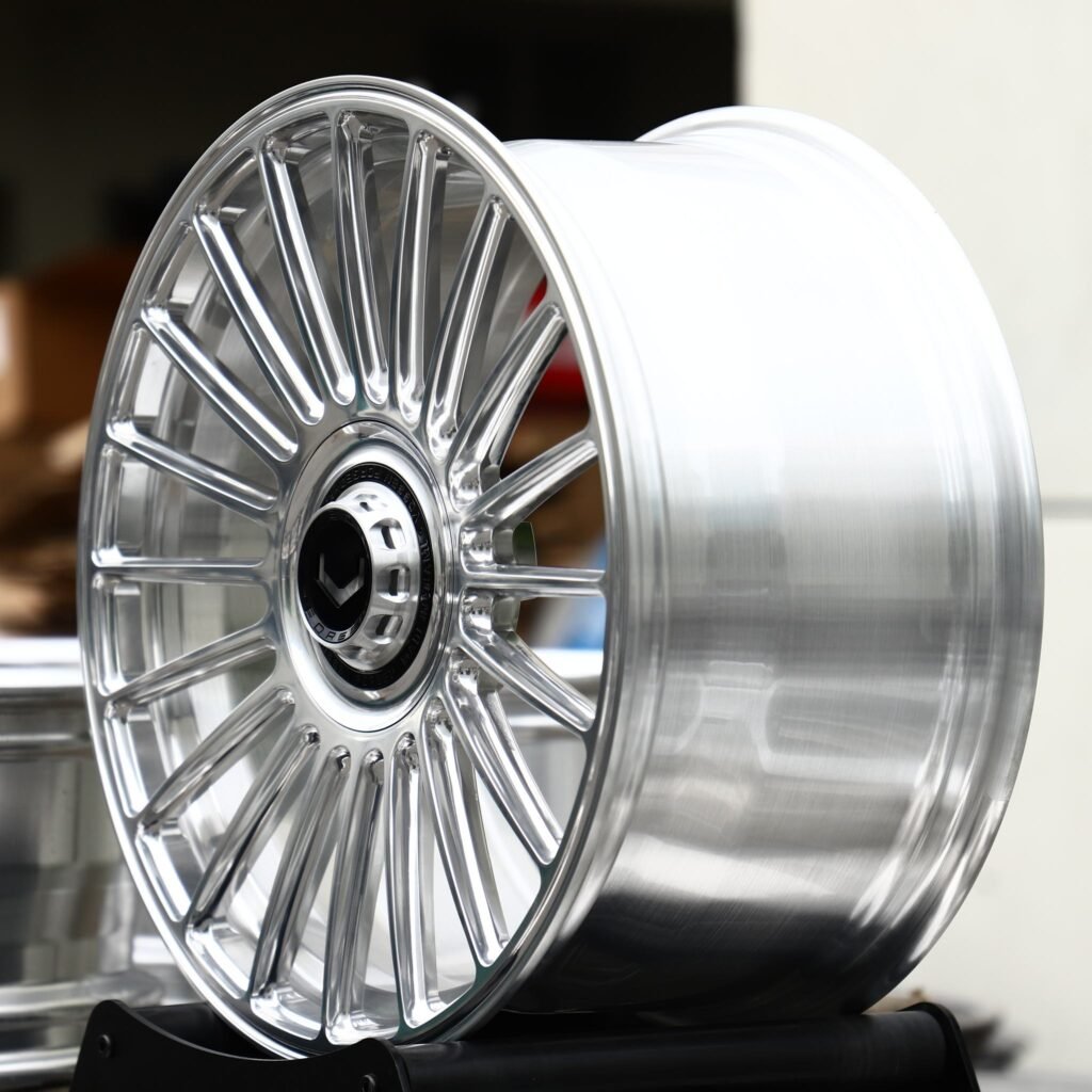 BMW X5 wheels – Polished 20-Spoke Floating Cap (Vossen-Style), angled view