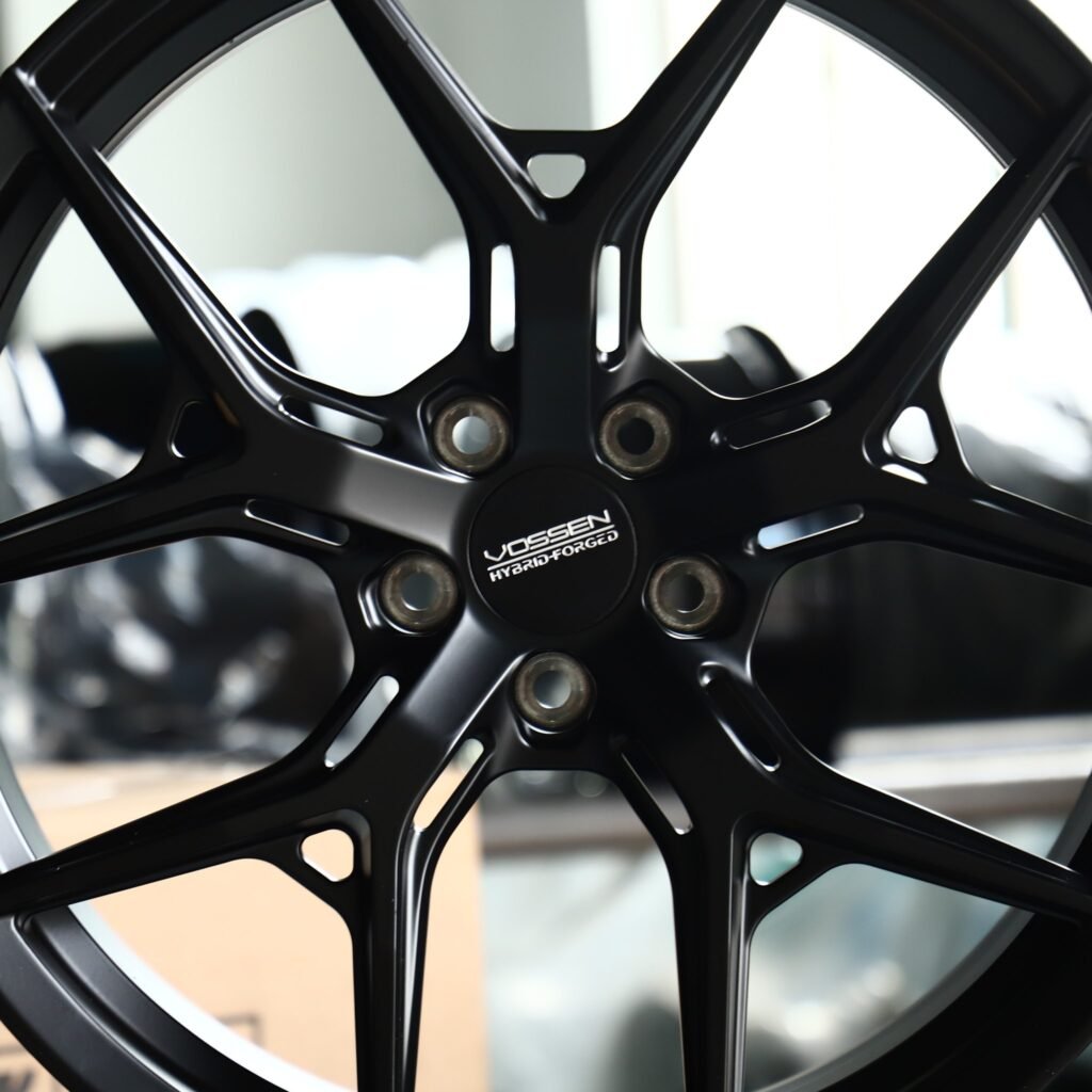 Audi A4 B9 wheels – Satin Black 5 Y-Spoke (Vossen-Style), lip and barrel detail