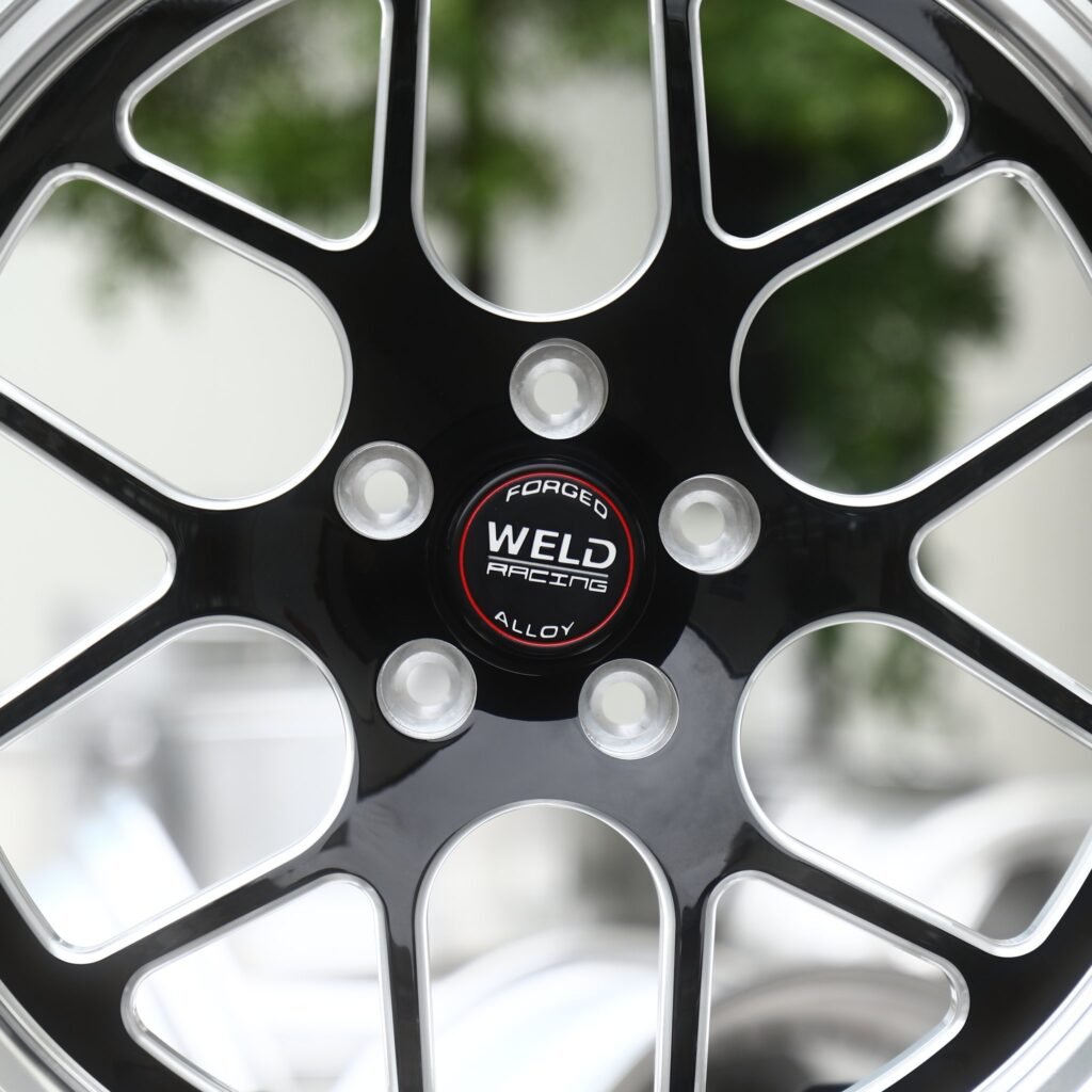 Dodge Charger wheels – Gloss Black Milled Y-Mesh Polished Lip (Weld Racing-Style), lip and barrel detail