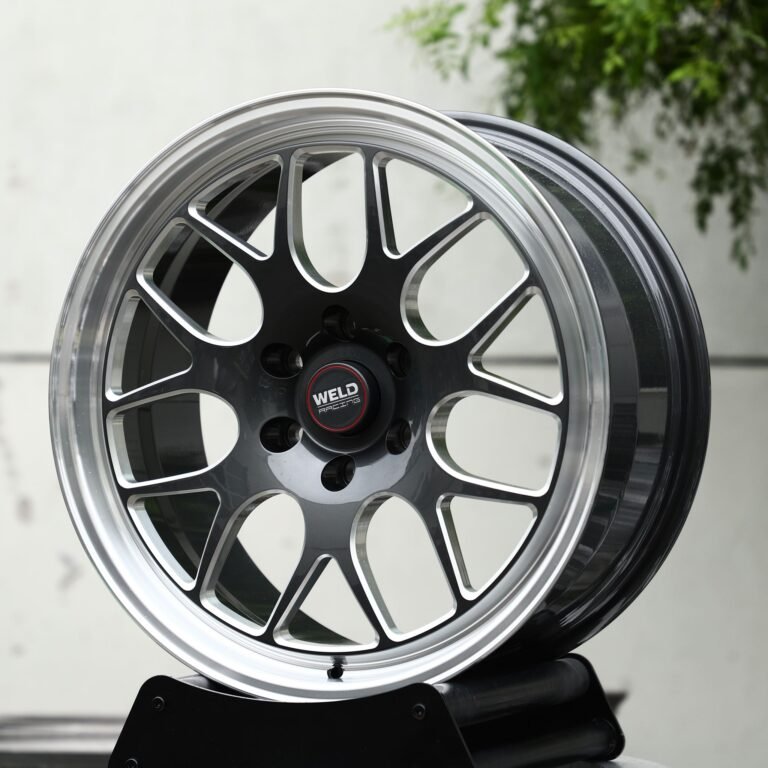 Chevrolet Silverado 1500 wheels – Gunmetal Milled Y-Mesh Polished Lip (Weld Racing-Style), front view