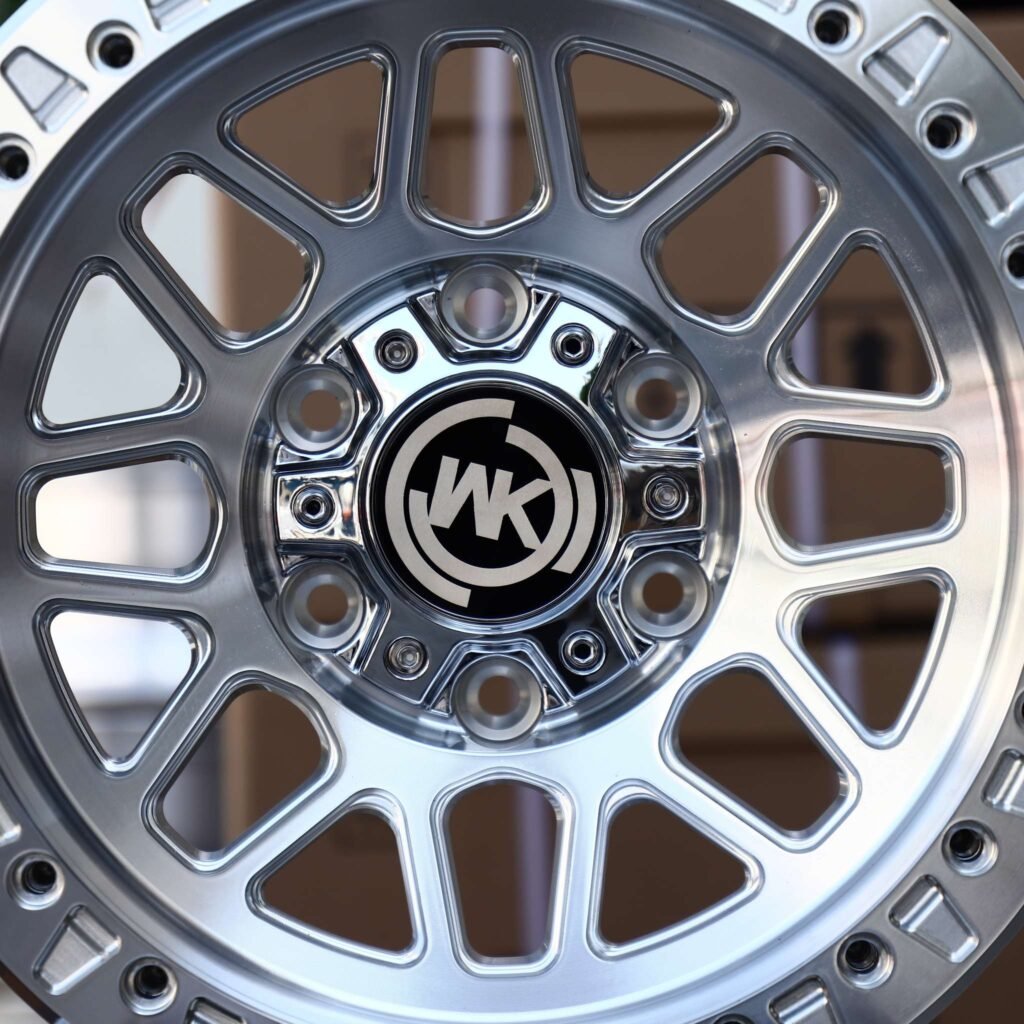Ram 3500 wheels – Machined Silver Y-Mesh Black Cap Beadlock (WK-Style), lip and barrel detail