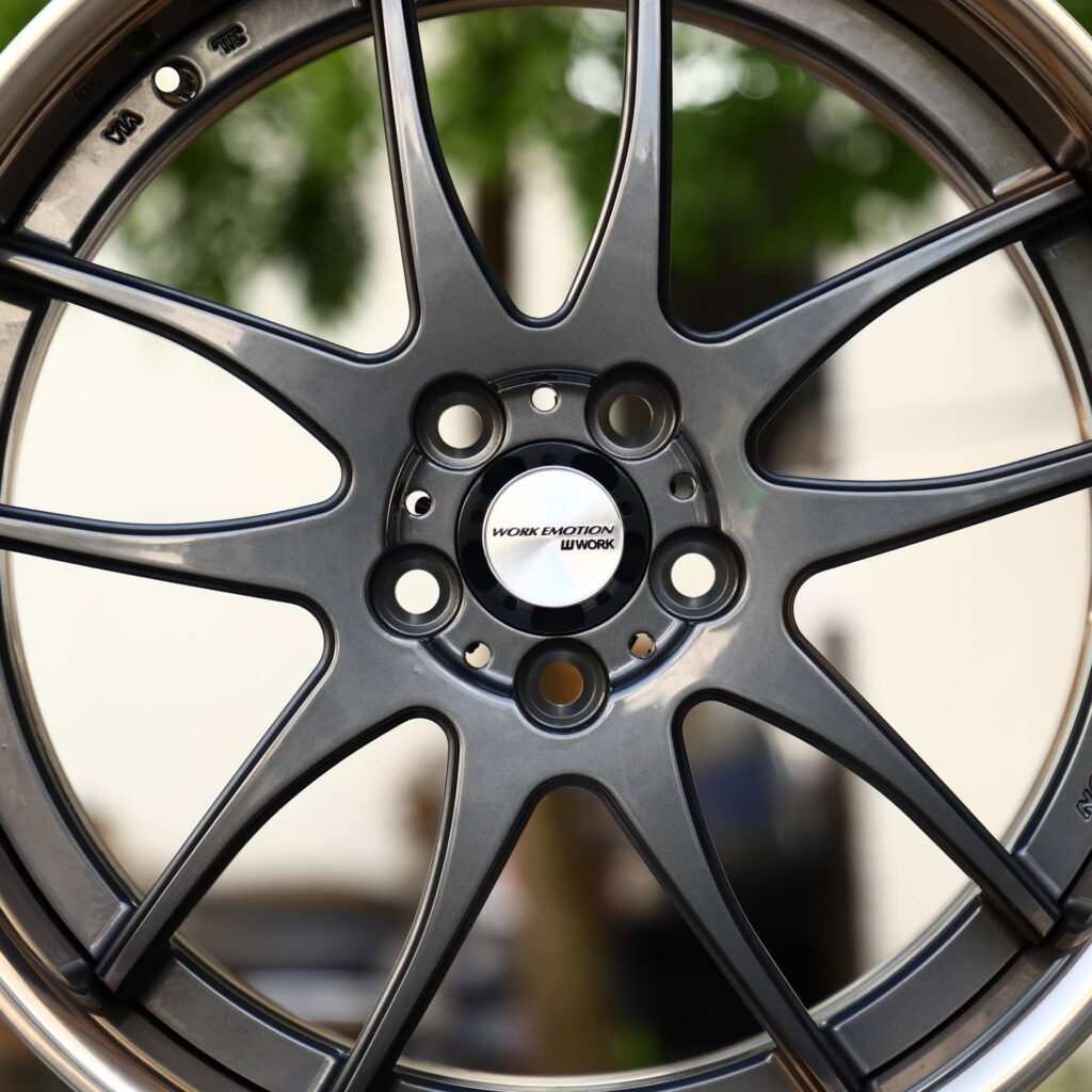 Toyota GR Supra wheels – 2-Piece Gunmetal 10-Spoke Bronze Lip (Work-Style), lip and barrel detail