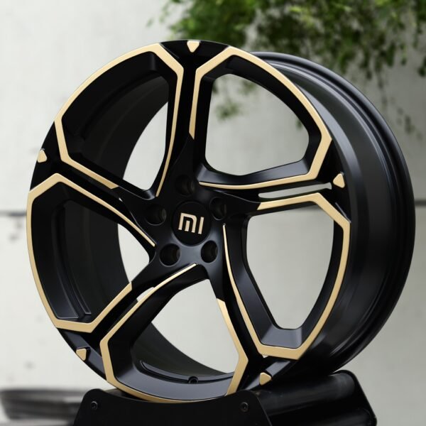 Xiaomi SU7 wheels – Satin Black / Gold 5-Spoke Blade (Xiaomi OEM-Style), front view