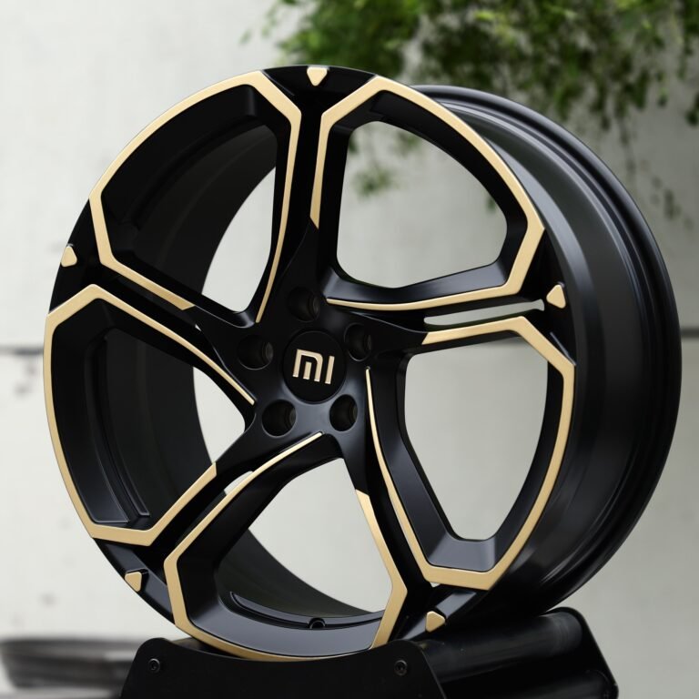 Xiaomi SU7 wheels – Satin Black / Gold 5-Spoke Blade (Xiaomi OEM-Style), front view