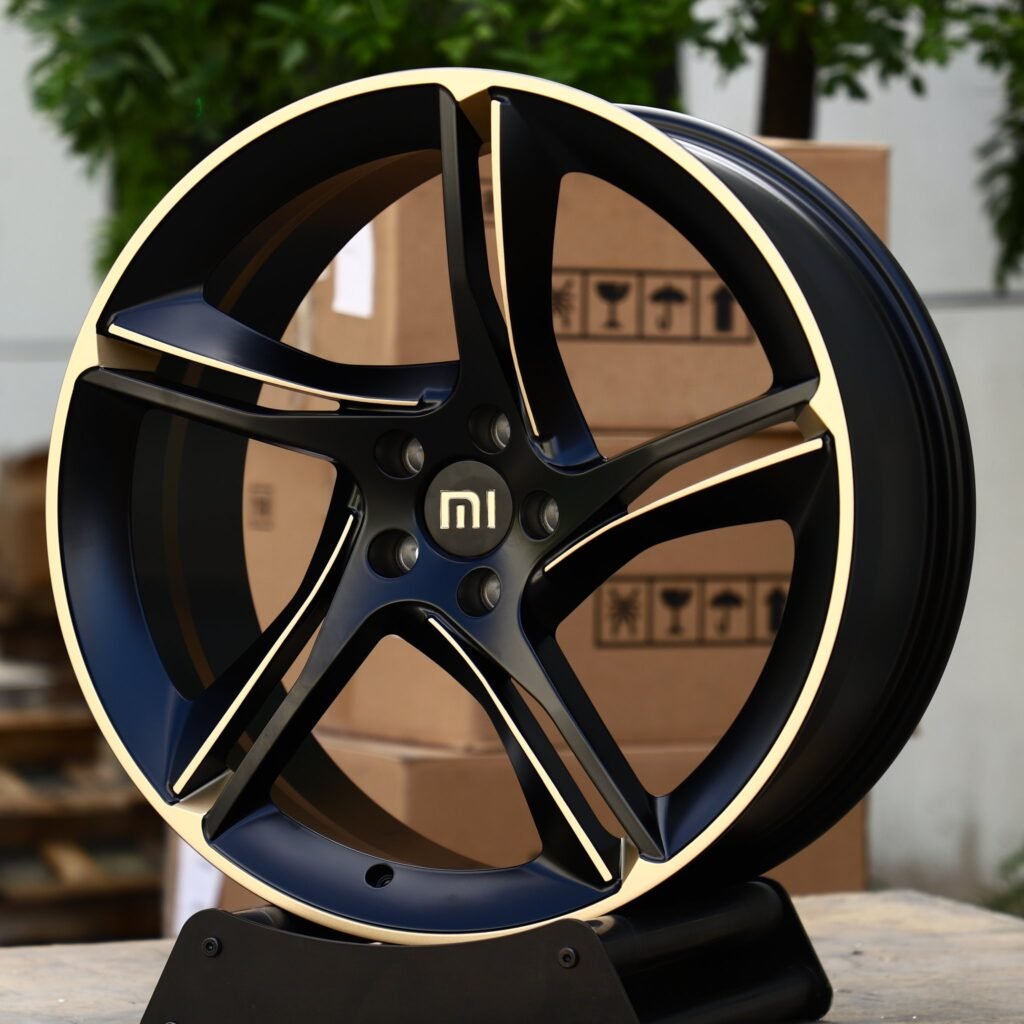 Xiaomi SU7 wheels – Satin Black Gold 5-Spoke (Xiaomi OEM-Style), angled view