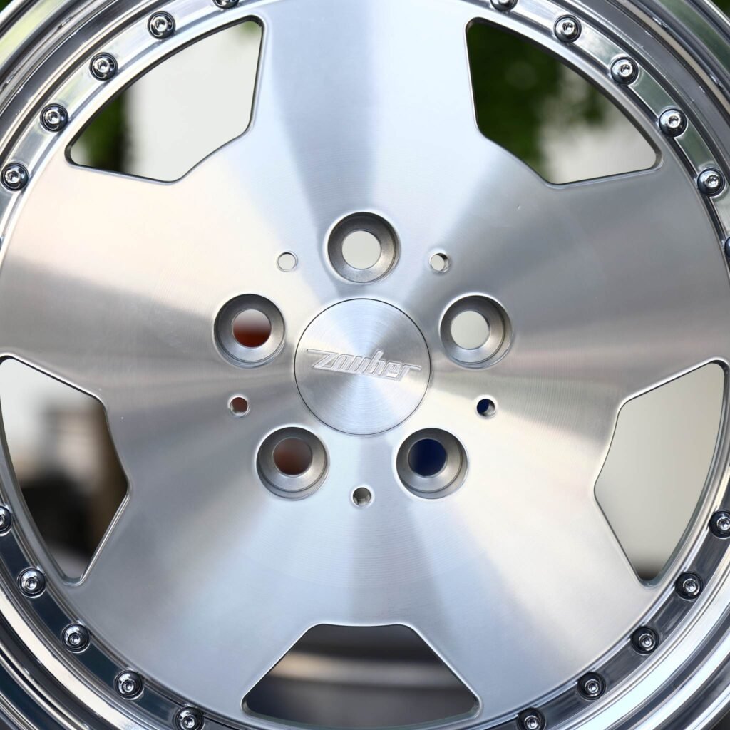 Lamborghini Huracan wheels – Brushed 5-Spoke Dish 2-Piece Riveted (Zauher-Style), lip and barrel detail