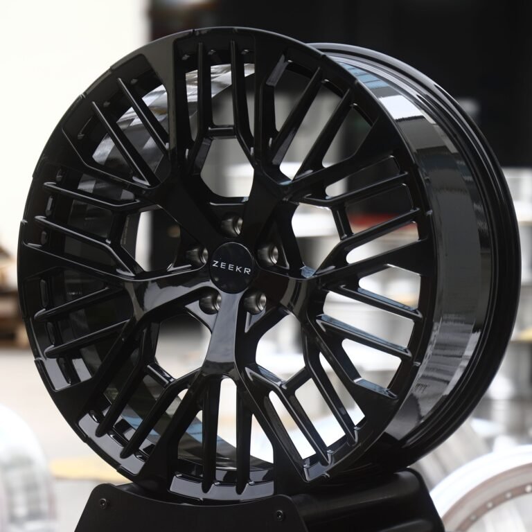 Zeekr 001 wheels – Gloss Black Y-Spoke Mesh (Zeekr OEM-Style), front view